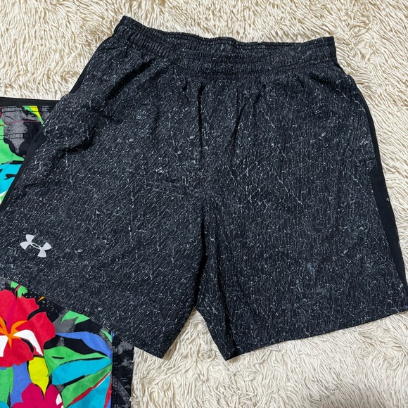 Quicksilver Surf Boardshorts Floral & UnderArmour Shorts - Picture 4 of 10